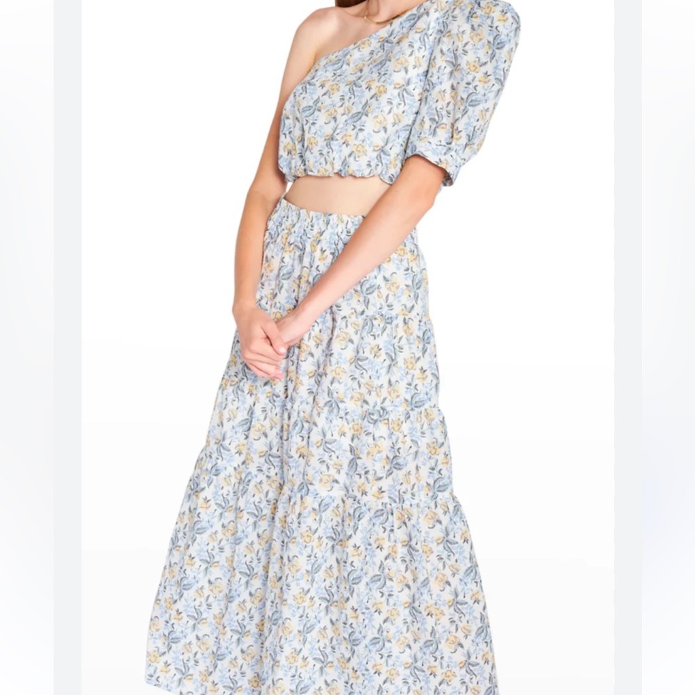 En Saison 2 Piece Skirt and One Shoulder Top Size XS/S